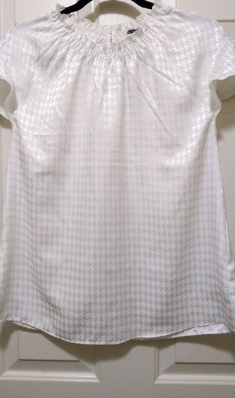 High Neck Houndstooth Pattern Top - Picture 3 of 16